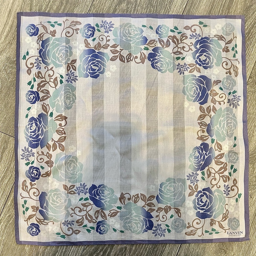 FREE Lanvin cotton scarf with a $400bundle rating 9/10 clean no damage.